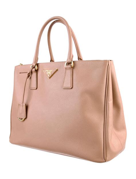 prada saffiano lux